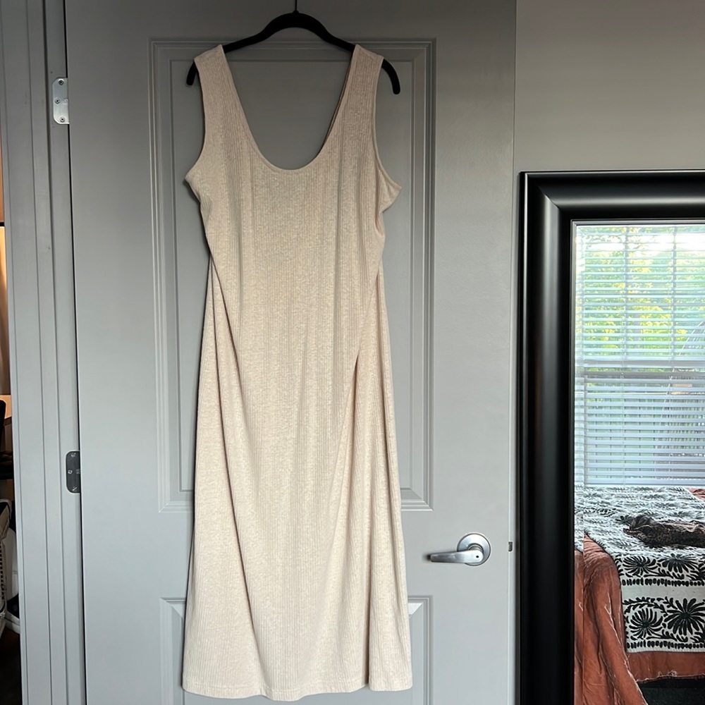Old Navy Cream Sleeveless Dress